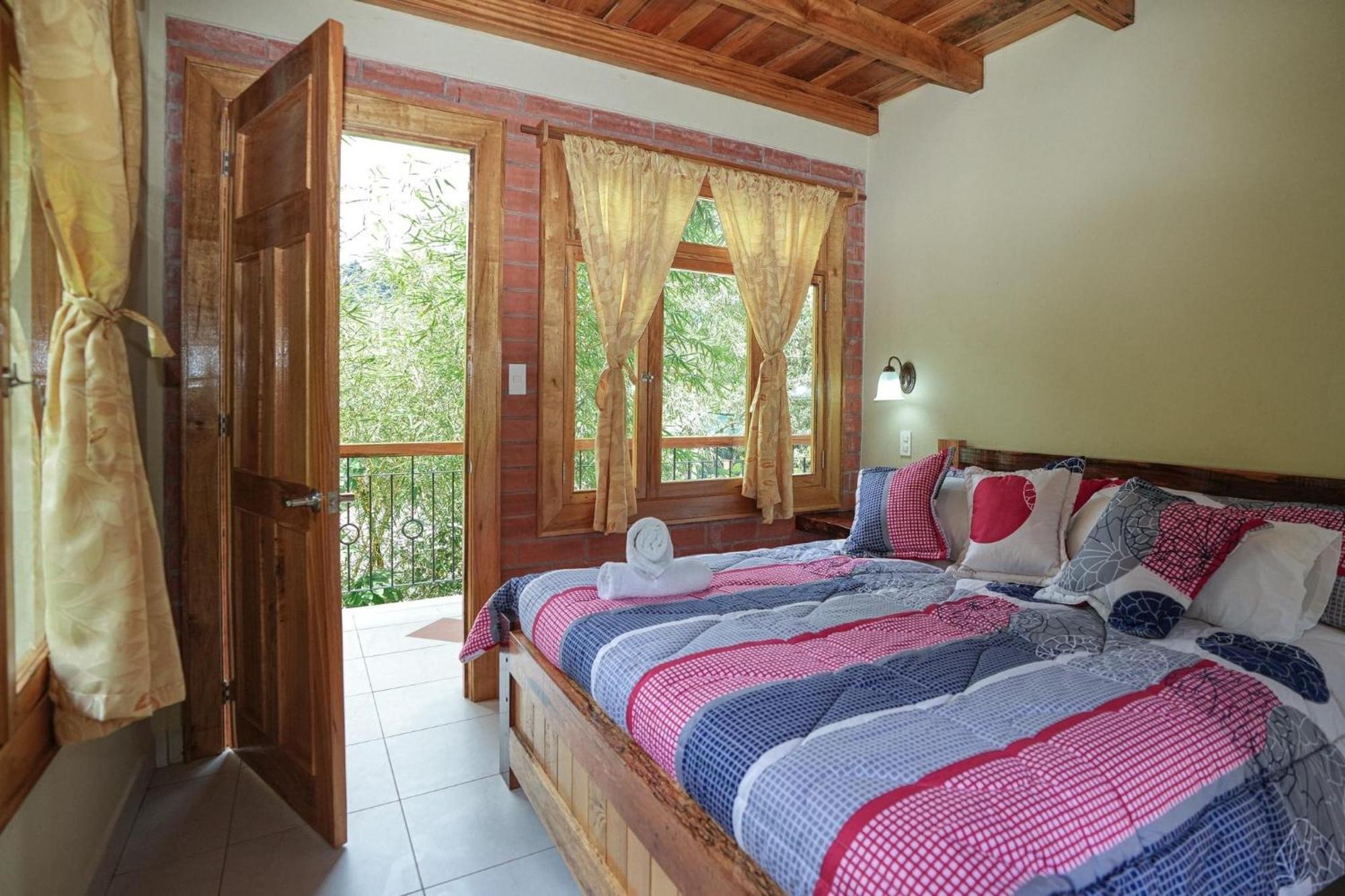 Casa Del Rio En Mindo Bed & Breakfast Dış mekan fotoğraf